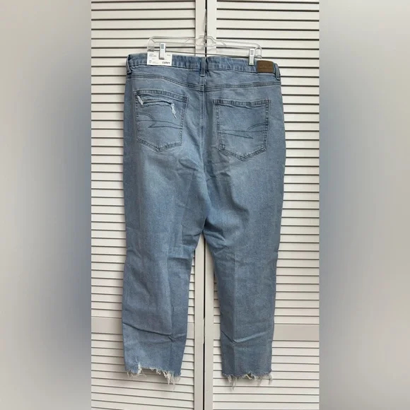 American Eagle Women’s Strigid Curvy Ripped Mom Jeans, Multiple Plus Sizes, NWT - Picture 6 of 12